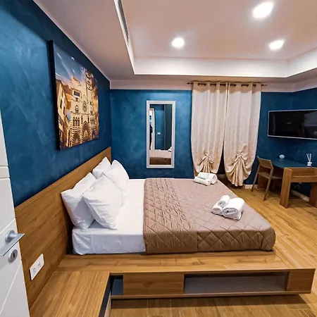 Chic House